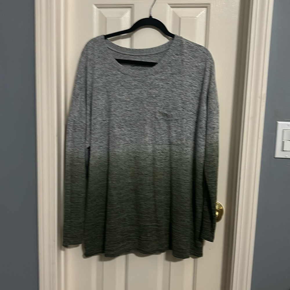 Torrid super soft plush grey/green ombré long sleeve sweater.